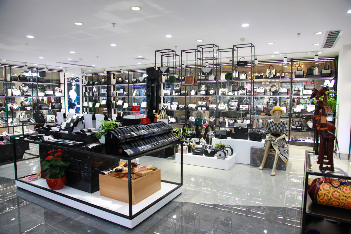 長沙溫爾皮具店裝修設(shè)計效果圖_長沙高橋皮具店裝修_長沙裝修公司_永祺商業(yè)裝飾